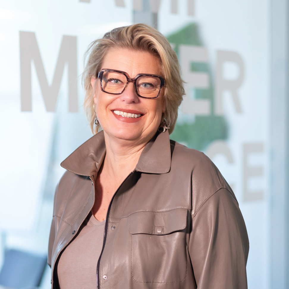 SANDRA BURGER